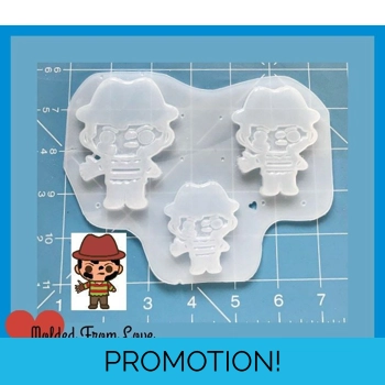 NEW! Kawaii Horror Movie Cha..