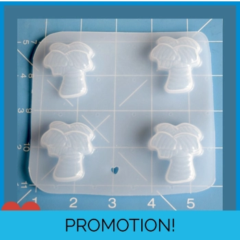 4 Retro Detailed Palm Trees ..