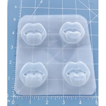 4 Small LIps with ..