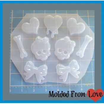 Girly Skulls Heart..