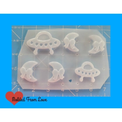 Kawaii Spaceships and Moons with Bows Handmade Plastic Mold Kawaii Spaceships and Moons with Bows Handmade Plastic Mold