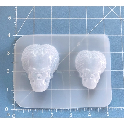 NEW! set of 2  Alien Heads Handmade Plastic Mold