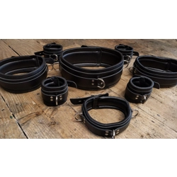 Bondage Cuffs Classic Black Heavy Restraint Set. Exquisite..