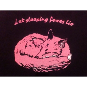 LET SLEEPING FOXES LIE T shirt/tote