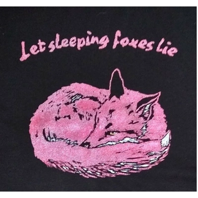 LET SLEEPING FOXES LIE T shirt/tote title=