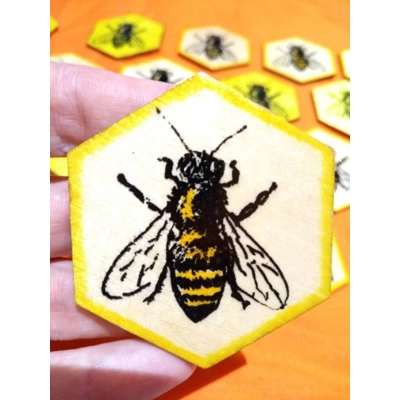 "NATURAL WOOD BEE FRIDGE MAGNET", HAND-PRINTED ON A BEECH WOOD HEXAGON title=