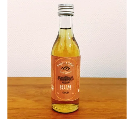 St Aubin Premium Gold Rum 50ml