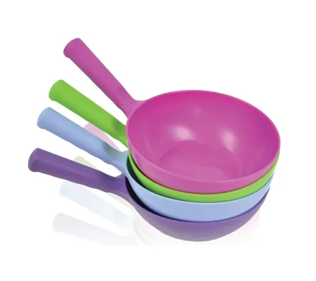 Harold Moore Plastic Round Feed Scoop