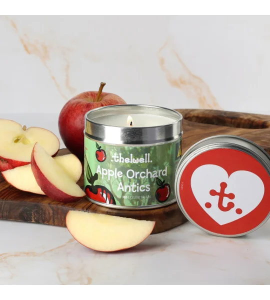 Hy Equestrian Thelwell Collection Candle - Apple Orchard Antics - 250ml