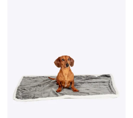 Danish Design Essentials Fur Blanket Charcoal - 75 Cm x 100 Cm
