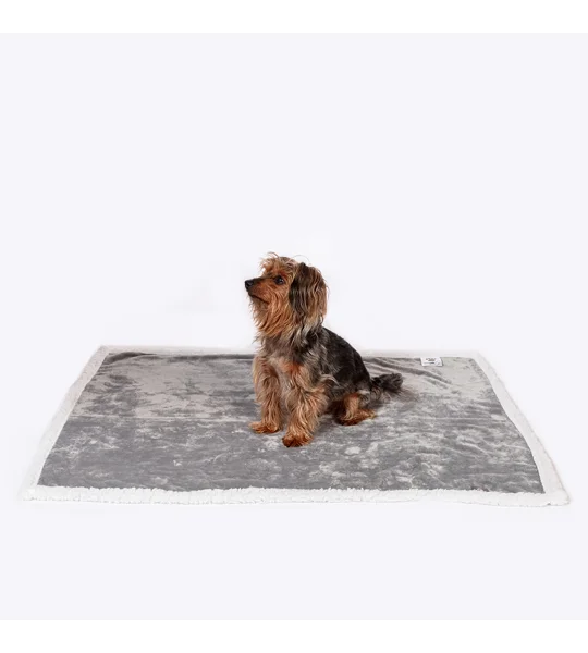 Danish Design Essentials Fur Blanket Silver - 75 Cm x 100 Cm
