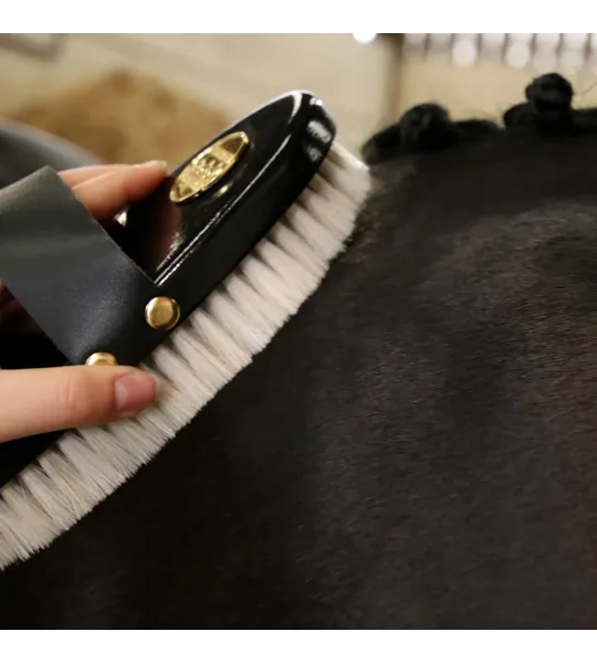 Supreme Products Perfection Goats Hair Finishing Brush - Black