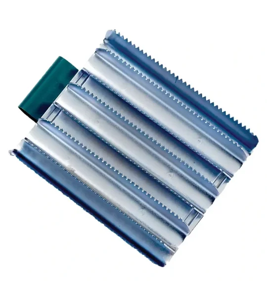 Lincoln Military Metal Curry Comb