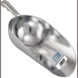 ETON Metal Feed Scoop - 1 Kg