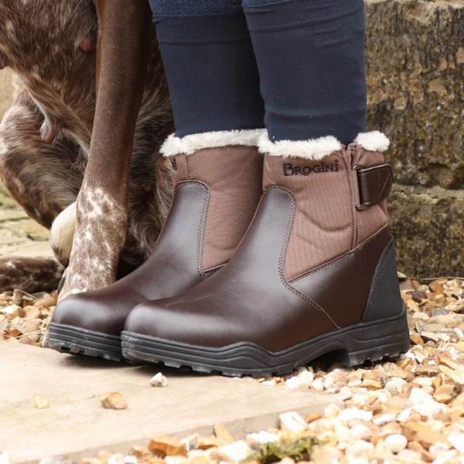 product Image for Brogini WB127 Buxton Sub-Zero Ankle Boots Brown