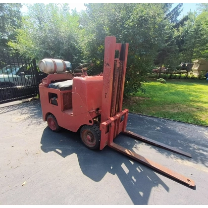 Forklift / High Low / Business Vehicle