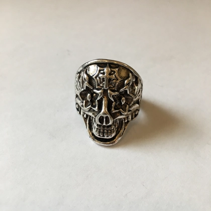 Size 9 Biker Ring 80s Biker Rings Eddie Munson Skull Ring Skull Rings Halloween Jewelry Gift for Biker Eddie Munson Stranger Things Inspired