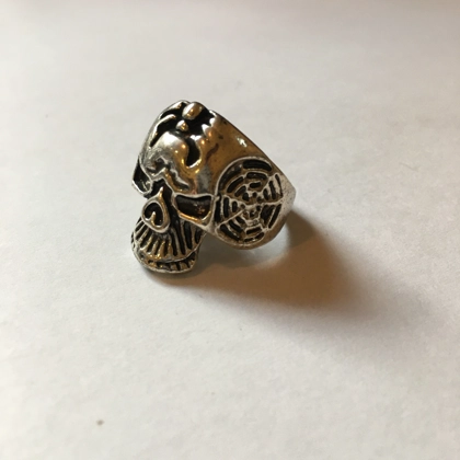 Size 7 1/4 Biker Ring 80s Biker Rings Eddie Munson Skull Ring Stranger Things Vecna Skull Rings Halloween Jewelry Eddie Munson Inspired Ring