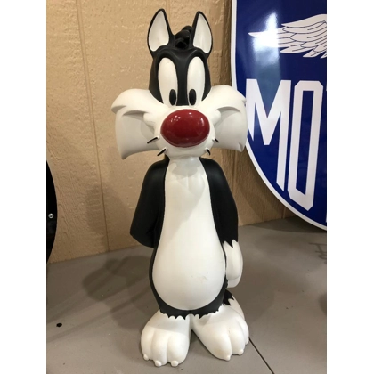 Sylvester And Tweety Bird Statue / Man Cave / Cartoon Statue Sylvester And Tweety Bird Statue / Man Cave / Cartoon Statue