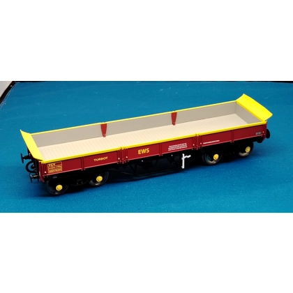 Dapol O Gauge. 7F-043-011 Turbot bogie ballast wagon EWS DB978255