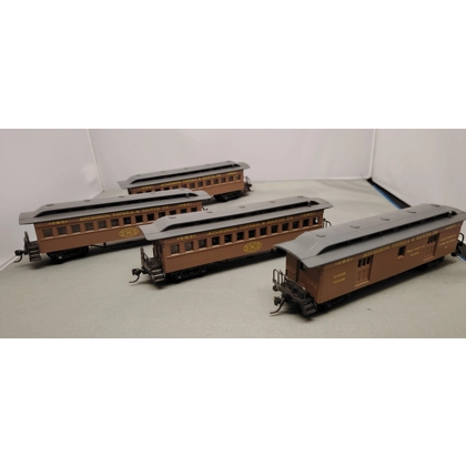Pre Owned HO. Rivarossi 4 wheel clerestory roof  AT&SF 4 car passenger car set