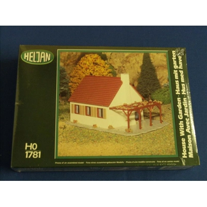 Heljan.House with garden