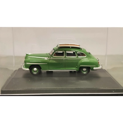 Oxford Diecast HO. 1946-48 DeSoto suburban Noel green