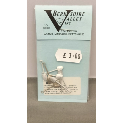 Berkshire Valley O Scale. Tool set B 8 shovels 4 types