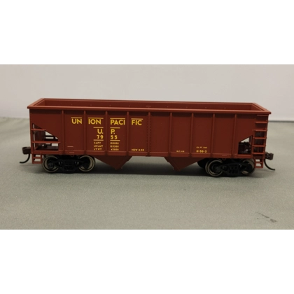 Walthers Trainline two bay ribside open hopper Union Pacific