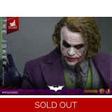 Hot Toys The Dark Knight - 1/6th Scale..