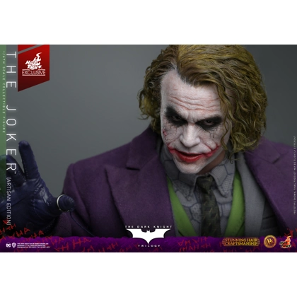 Hot Toys The Dark Knight - 1/6th Scale Joker - Artisan Version