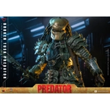 Hot Toys – Predator - 1/6th scale Brok..