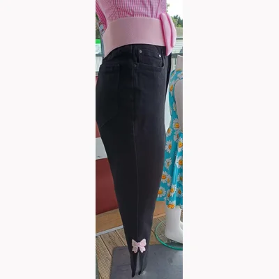 Pink Floral Bow Capris by Retro America