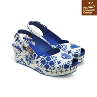 Talaveras Hot Chocolate Sandals - Size 6/36