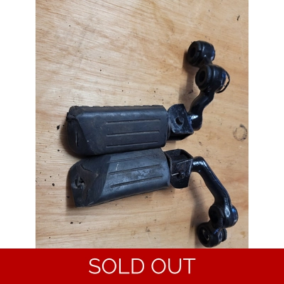 Z650 FRONT FOOTRESTS