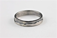 https://cdn.freewebstore.com/resize/300338/1518019716845_img_47082.jpg/600/900/0/?bg=FFFFFF Sterling Silver 4mm Band Ring, Mountains