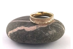 9ct gold 4mm Mountain Ring