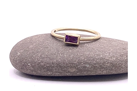 9ct gold slim band amethyst ..