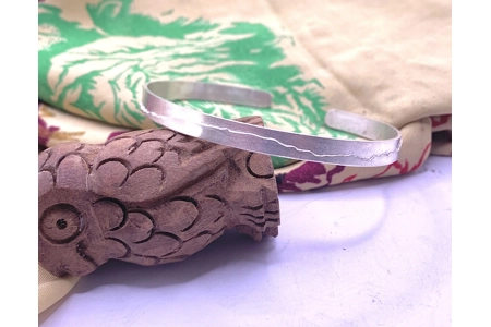 Thin Band Three Peaks Cuff B..