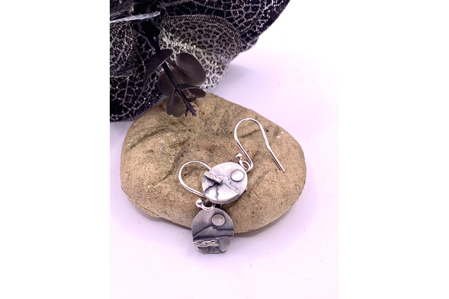 Pen Y Ghent oval drop earrings