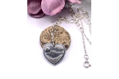 https://cdn.freewebstore.com/resize/300338/img_9368_1713549559416.jpeg/600/900/0/?bg=FFFFFF Heart of the Lakes Mountain Pendant
