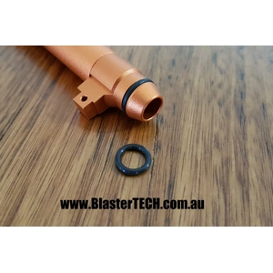 Pusher O-Ring Replacement Worker