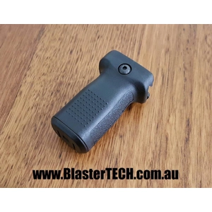 Vertical Stubby Fore Grip Worker