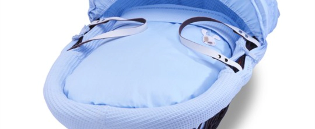 Izziwotnot Blue Moses Basket - Reduced