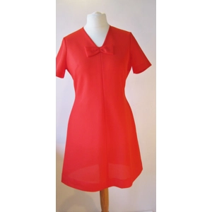 Cute red shift dress with bow, 12