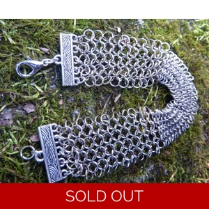 The Dragonscale Chainmaille Bracelet