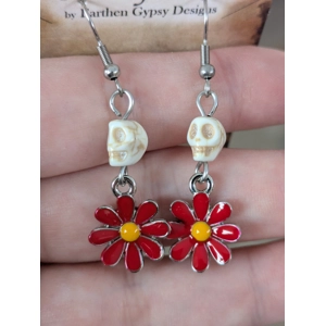 Skull & Red Daisy earrings