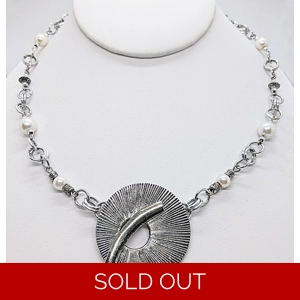 Lagertha Front Clasp Necklace