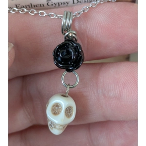 Black Rose & Skull necklace