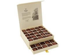 Charbonnel et Walker Share Chocolate Box, 625g
